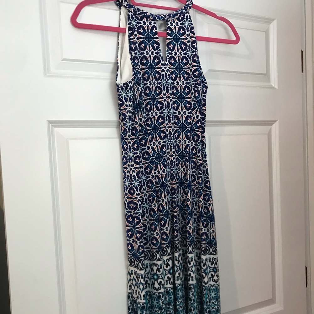 Keyhole patterned dress